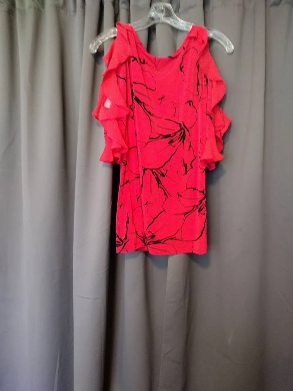 BOLD elements Red Floral Cold-Shoulder Ruffle Blouse - Picture 7 of 9